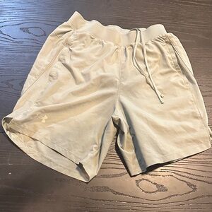 Under Armour Men's Beige Athletic Shorts